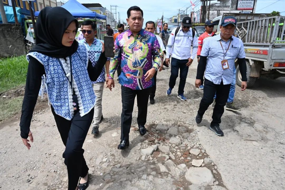 Bupati Banyuasin Tinjau Jalan Tegal Binangun Kecamatan Rambutan Banyuasin
